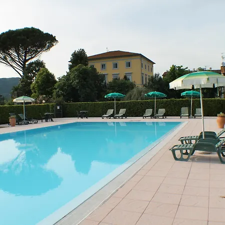 Pardi Bed & Breakfast 3*