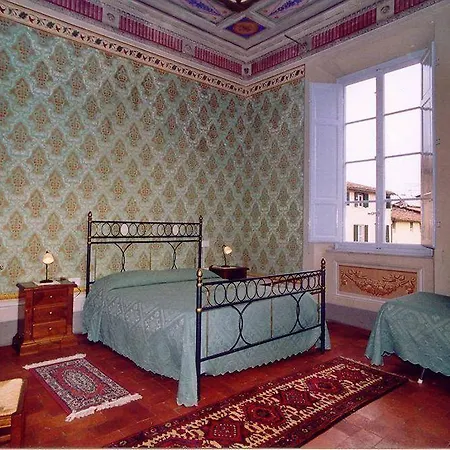 Panzió Pardi Lucca